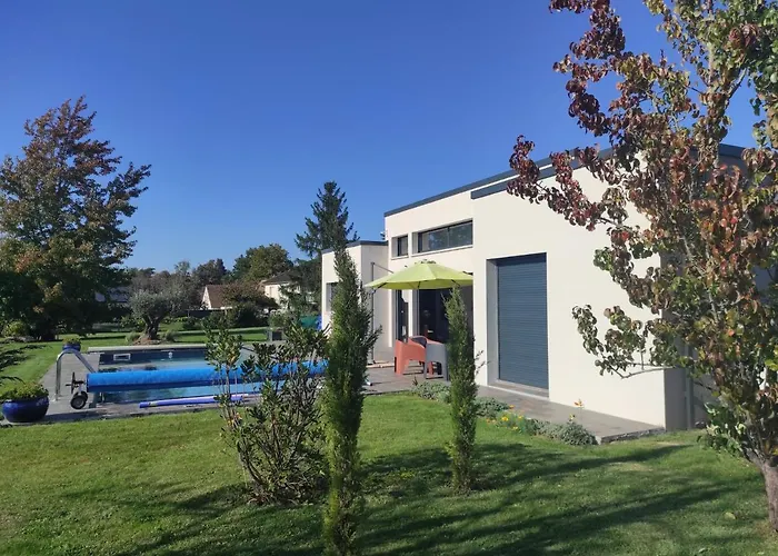 Proche Circuit בית אירוח *